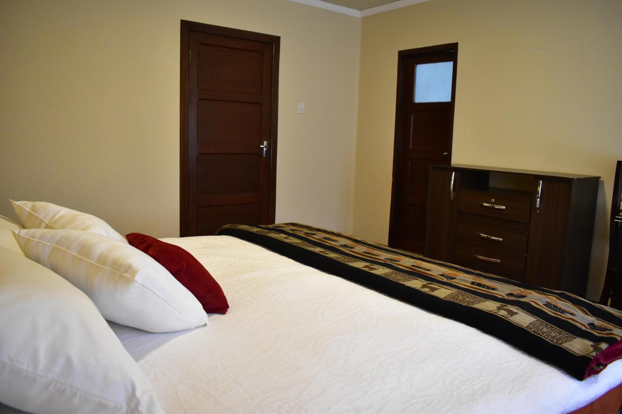 Raven La Paz Hotel ภายนอก รูปภาพ